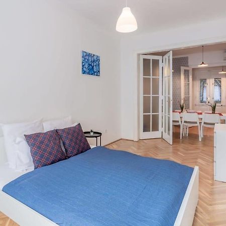 Home Away From Home In The Center Budapest Kültér fotó